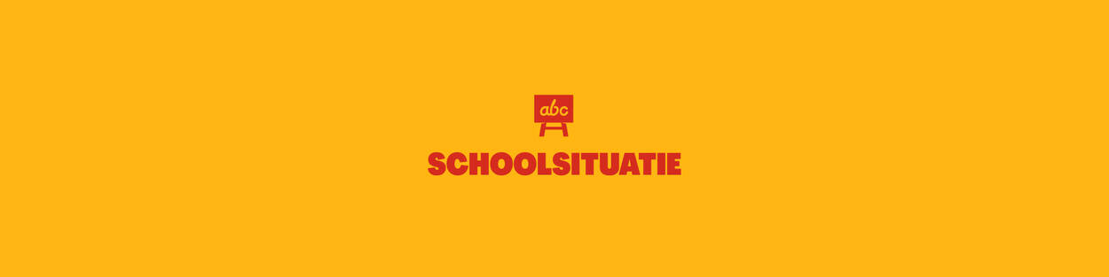 Oranje afbeelding met icoon 'schoolbord' en rode tekst: schoolsituatie